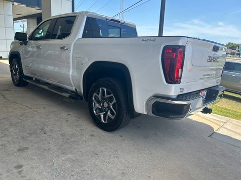 Used 2024 GMC Sierra 1500 SLT w/ SLT Premium Plus Package AWD/4WD image 5