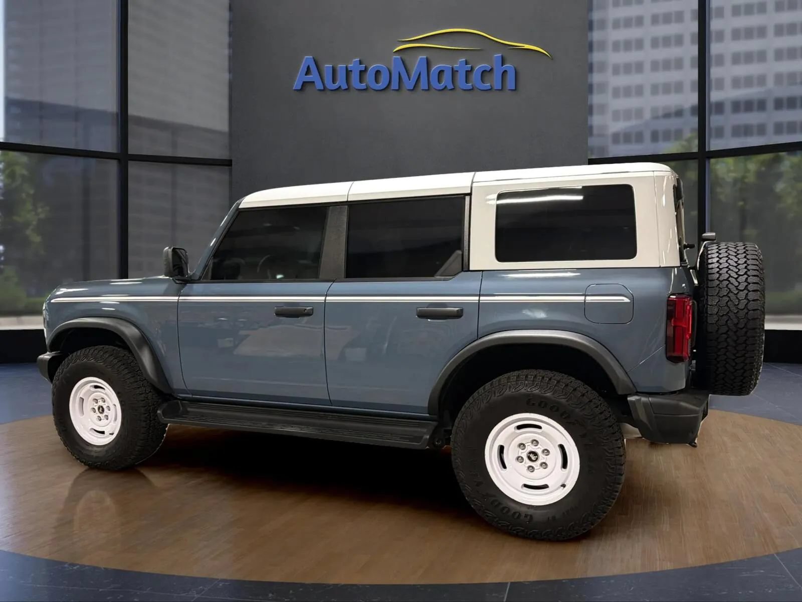 Used 2025 Ford Bronco Heritage Edition AWD/4WD image 8