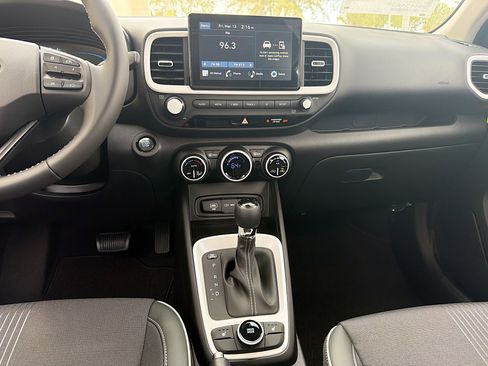 New 2026 Hyundai Venue SEL image 18