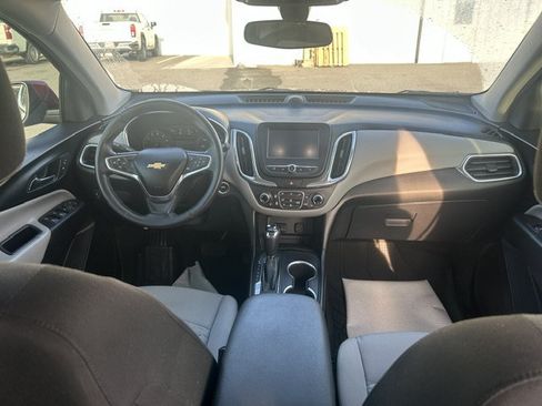 Used 2018 Chevrolet Equinox LT FWD image 11