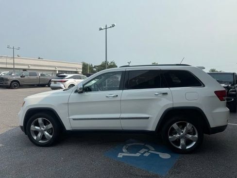 Used 2012 Jeep Grand Cherokee Limited w/ Trailer Tow Group AWD/4WD image 27