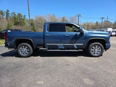 New 2026 Chevrolet Silverado 2500 High Country w/ Z71 Off-Road Package AWD/4WD image 8