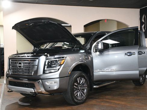 Used 2023 Nissan Titan Platinum Reserve w/ Moonroof Package AWD/4WD image 90