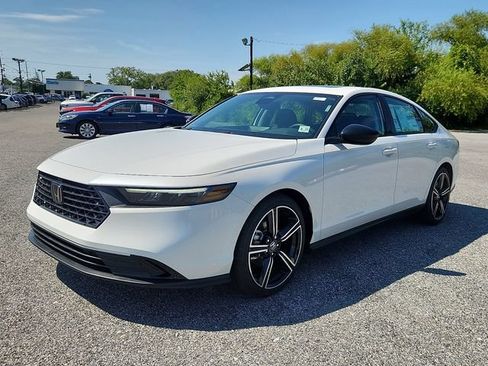 Certified 2026 Honda Accord SE image 3