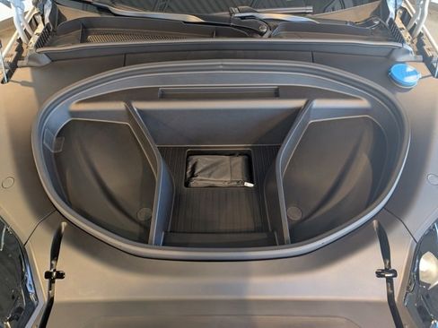 New 2025 Volvo EX90 Plus image 3