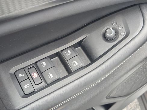 Used 2024 Jeep Grand Cherokee Altitude RWD image 25