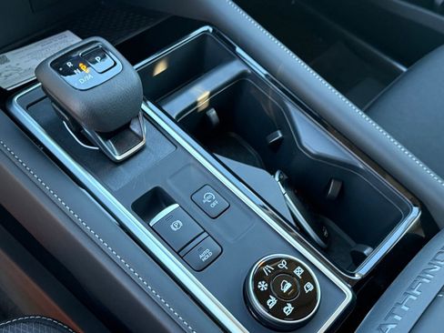 New 2026 Nissan Pathfinder SV image 15