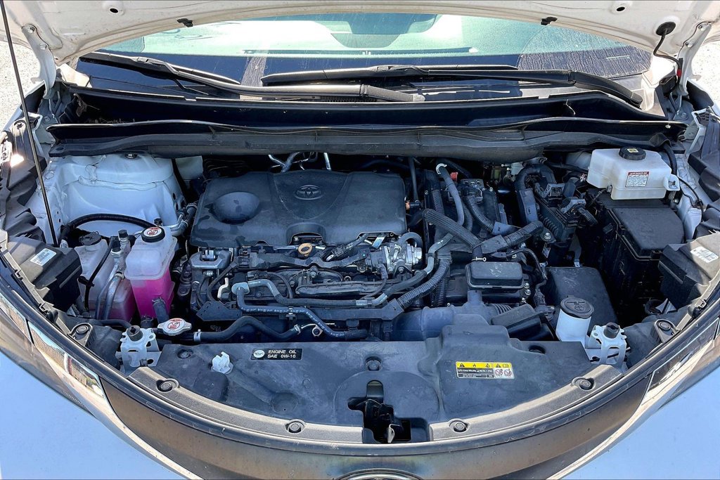 Used 2024 Toyota Sienna XLE FWD image 29