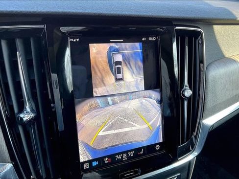 Certified 2024 Volvo V90 B6 Cross Country Plus w/ Climate Package image 22