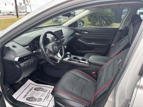 Used 2019 Nissan Altima 2.5 SR FWD image 10