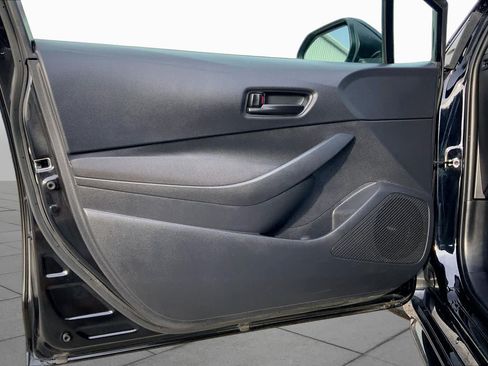 Used 2025 Toyota Corolla LE FWD image 22