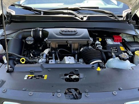 Used 2024 Jeep Compass Latitude image 35