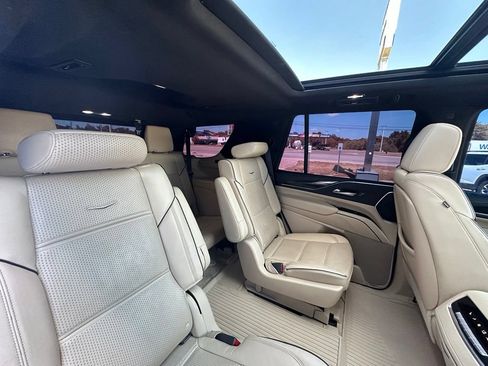 Used 2023 Cadillac Escalade Premium Luxury w/ LPO, Illumination Package RWD image 45