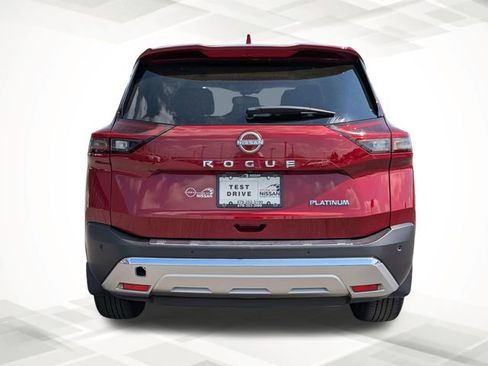 Used 2023 Nissan Rogue Platinum image 5