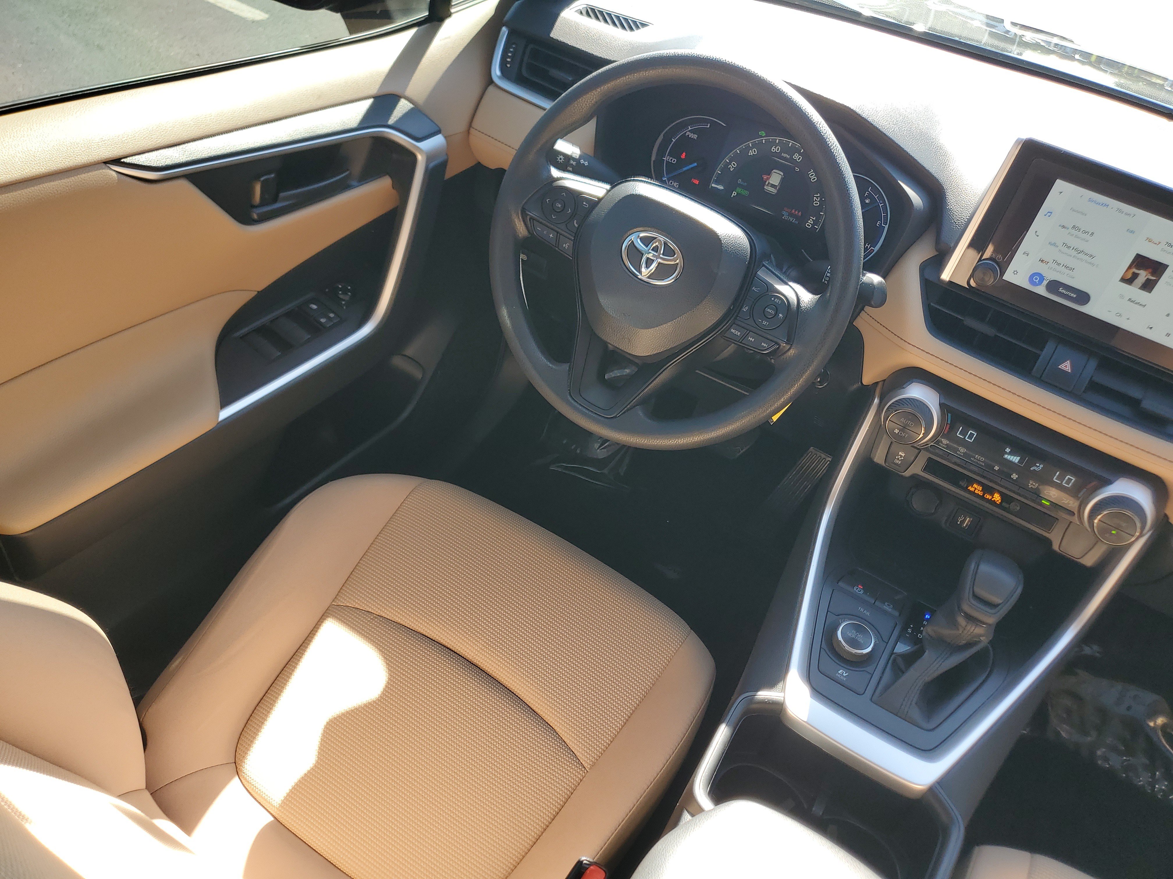 Certified 2025 Toyota RAV4 LE AWD/4WD image 15