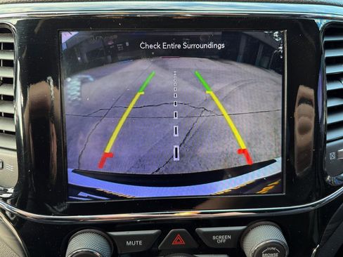 Used 2020 Jeep Grand Cherokee Altitude image 9