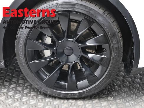 Used 2021 Tesla Model Y Long Range AWD/4WD image 25
