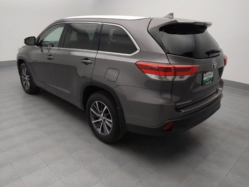 Used 2018 Toyota Highlander XLE image 5