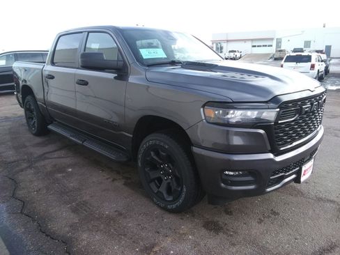 New 2026 RAM 1500 Express image 4