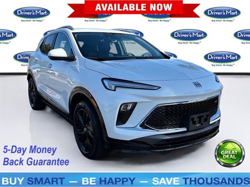 Used 2024 Buick Encore GX Sport Touring image 1