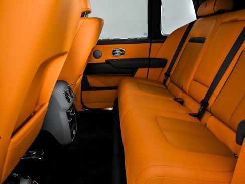 Used 2025 Rolls-Royce Cullinan image 25