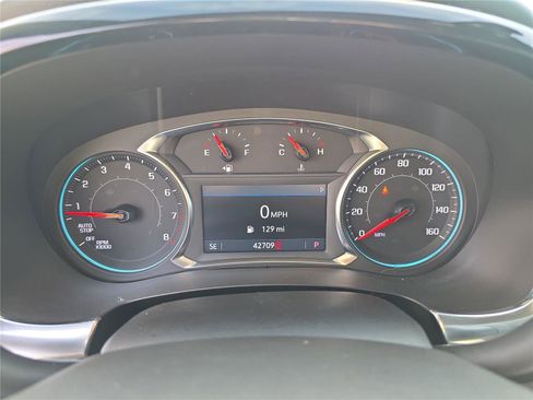 Used 2023 Chevrolet Traverse LT image 17