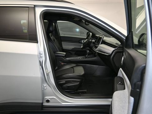 Used 2024 Jeep Compass Latitude AWD/4WD image 26