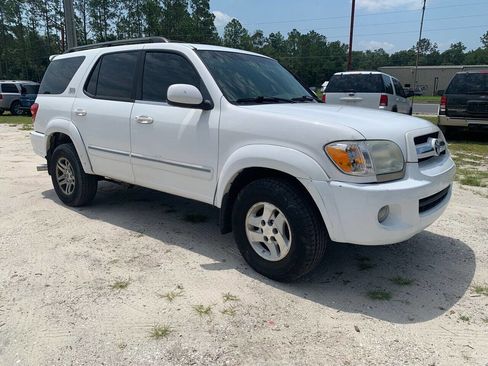 Used 2006 Toyota Sequoia SR5 image 4