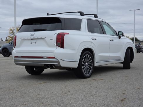 Used 2023 Hyundai Palisade Calligraphy image 19