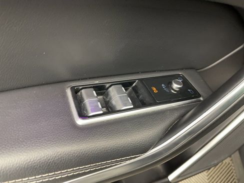 Used 2024 Jaguar F-PACE R-Dynamic S image 19