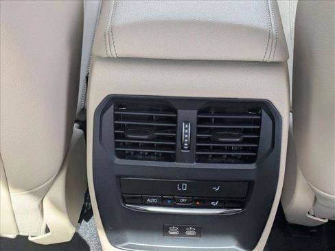 Used 2021 BMW 330i Sedan w/ Premium Package RWD image 18