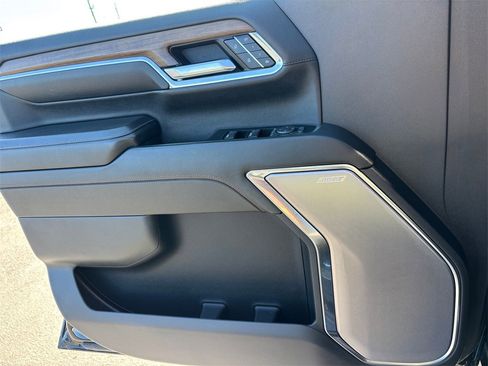 Used 2024 Chevrolet Silverado 3500 High Country w/ High Country Premium Package image 24