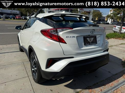 Used 2018 Toyota C-HR XLE image 5