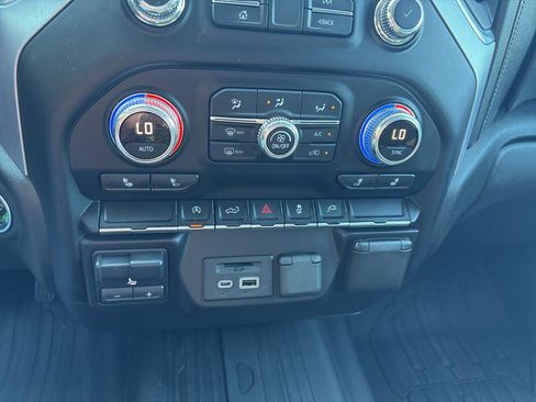 Used 2020 GMC Sierra 1500 SLE w/ SLE Value Package image 16