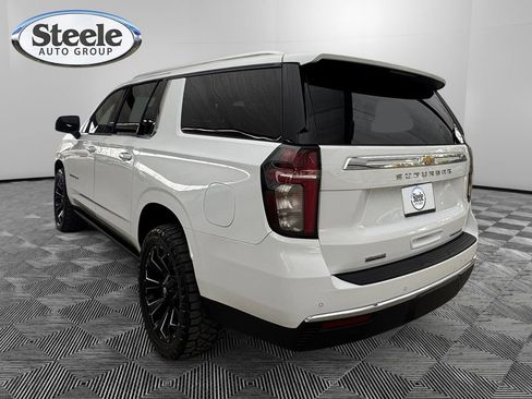 Used 2022 Chevrolet Suburban Premier w/ Premium Package image 3