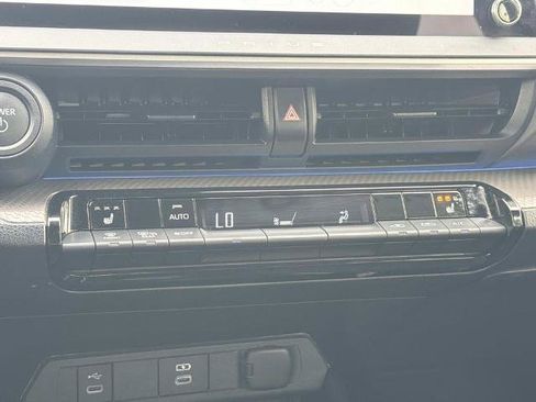 Used 2024 Toyota Prius XLE FWD image 15