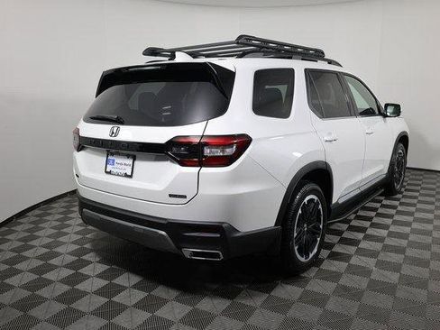 New 2026 Honda Pilot Touring image 4