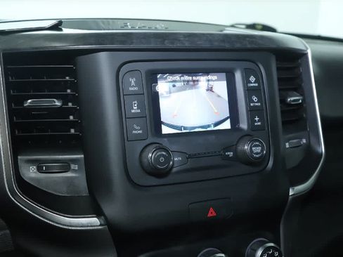 Used 2024 RAM 1500 Big Horn AWD/4WD image 29