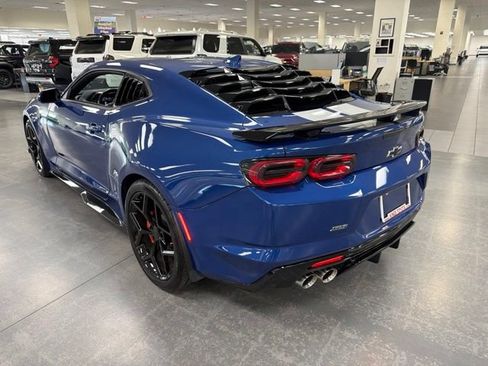Used 2020 Chevrolet Camaro SS RWD image 5