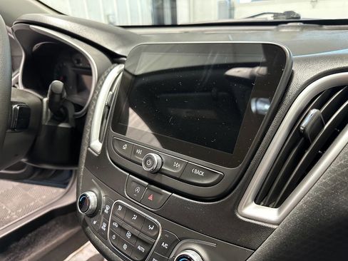 Used 2024 Chevrolet Malibu LT image 19