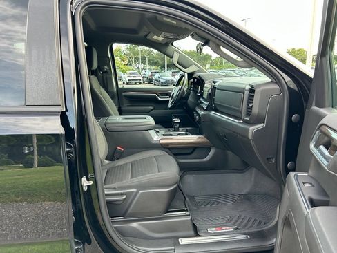 Used 2022 Chevrolet Silverado 1500 RST AWD/4WD image 40