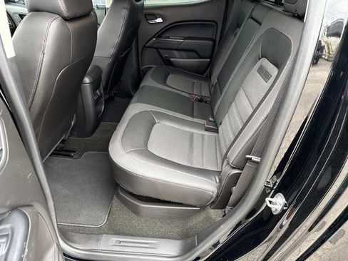 Used 2017 GMC Canyon SLE w/ All Terrain Package AWD/4WD image 15