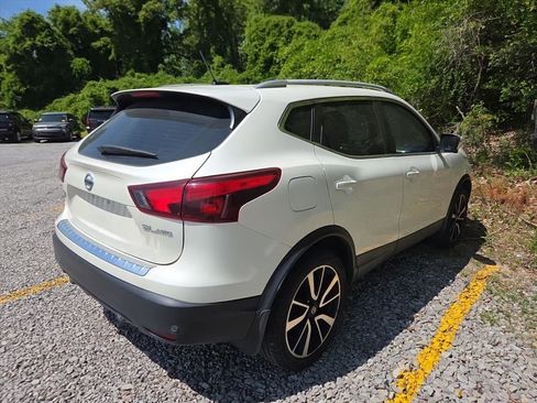 Used 2019 Nissan Rogue Sport SL image 4