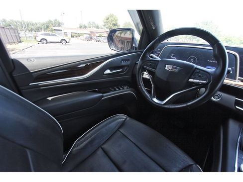 Used 2023 Cadillac Escalade Premium Luxury AWD/4WD image 9