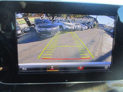 Used 2017 Mercedes-Benz C 300 4MATIC Sedan image 13