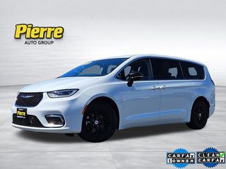 Used 2024 Chrysler Pacifica Touring-L FWD 360° Tour
