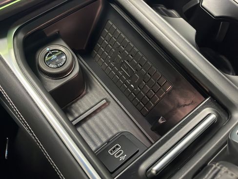 Used 2025 Ford Expedition Max Platinum w/ Stealth Performance Package AWD/4WD image 35