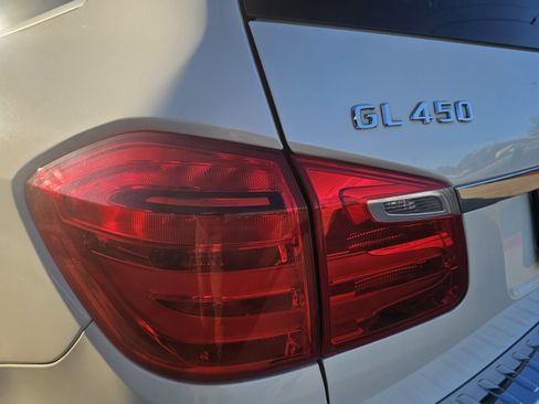 Used 2013 Mercedes-Benz GL 450 4MATIC w/ Premium 2 Pkg image 10