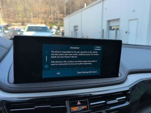 Used 2025 Acura MDX SH-AWD image 19