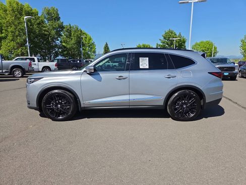 Used 2025 Acura MDX SH-AWD w/ Technology Package image 11